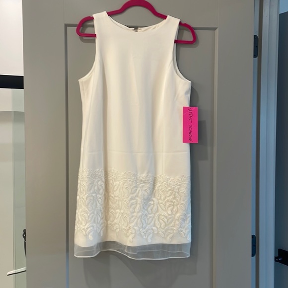 Betsey Johnson Dresses & Skirts - White Betsey Johnson shift dress